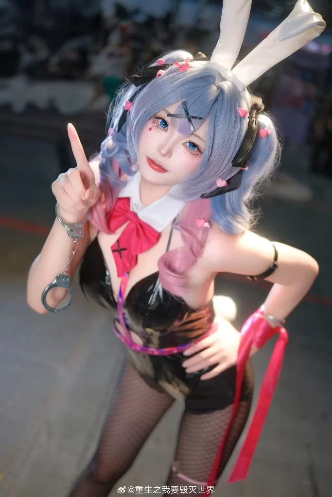 Cosplay｜兔子洞 初音未来@重生之我要毁灭世界-初一小盏